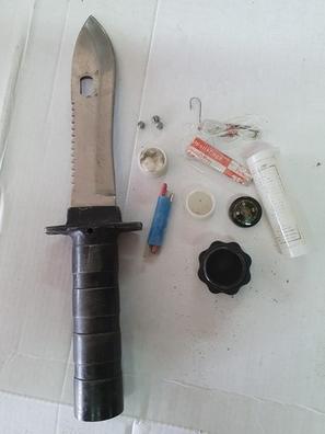 Cuchillo táctico para caza con virola de acero y diferentes de mangos