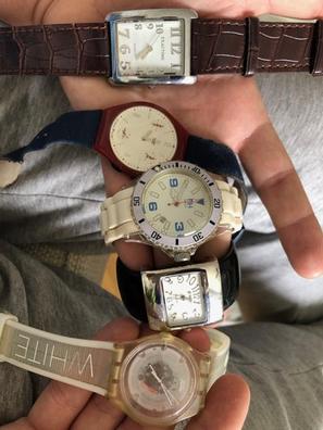 Reloj Louis Vuitton para caballero en acero inoxidable correa piel.