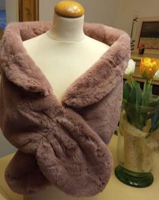 Estola Vestidos y trajes de novia de segunda mano baratos Milanuncios