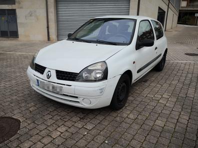 RENAULT CLIO renault-clio-ii-3-portes-phase-2-1-5-dci-65-cv-premiere-main  de segunda mano el Parking