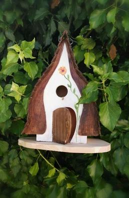 Diseños originales de casitas de madera para pajaros  Casas para pajaros,  Casas de pájaros pintados, Casa de pajaros