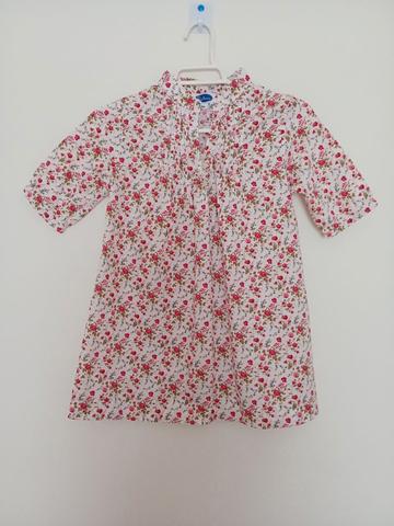 Marca de ropa best sale con una rosa roja