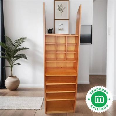 Escaleras decorativas para usarlas como estanterías, librerías o toalleros