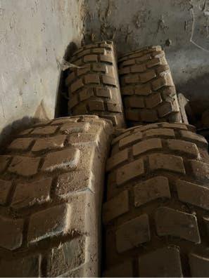 Milanuncios - ruedas 13.00 R20 -14.75/80 R20