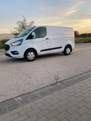 Prueba de la furgoneta Ford Transit FT250S Van 2.2 TDCi - Transporte  Profesional