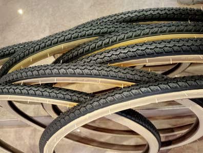 Neumaticos 700 b de segunda mano Milanuncios