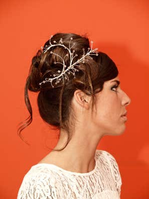 Tiara perlas Moda y complementos segunda mano barata | Milanuncios