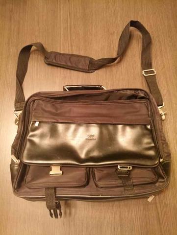 Bolso hombre bandolera en piel marca HEXAGONA