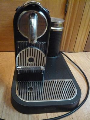 Cafetera Nespresso Delonghi Lattissimo de segunda mano por 95 EUR