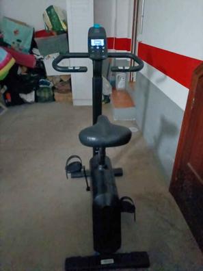 Esta bicicleta estática plegable no ocupa apenas sitio, cuesta sólo 90€ y  tiene envío gratis