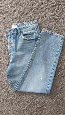 Bershka Pantalones vaqueros rotos pintados de segunda mano para