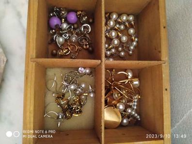  Soporte organizador de joyas, organizador de aretes con 108  agujeros, soporte de joyería con soporte para pulsera, soporte para joyas  que puede almacenar collares, anillos, aretes, relojes, pulseras, : Ropa,  Zapatos