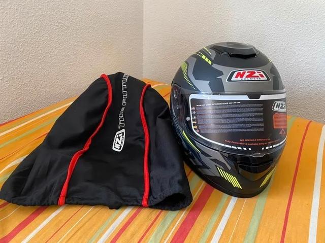 Casco best sale nzi carbono