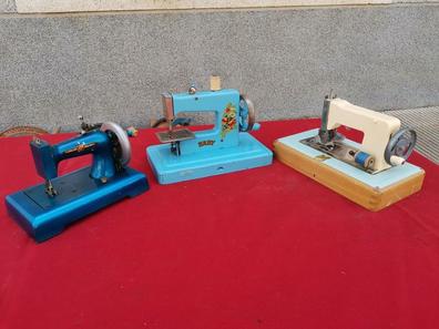 Registro de salida: «Máquina de coser de juguete con pedal