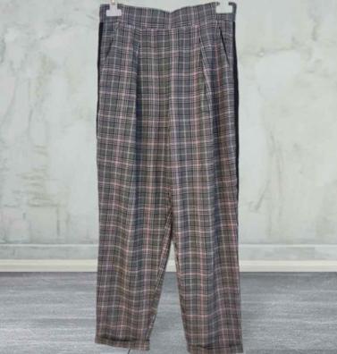 Pantalon cuadros vichy stradivarius Pantalones de mujer de segunda mano baratos Milanuncios