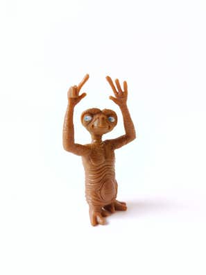 FIGURINE ET E.T UNIVERSAL STUDIO 2000's EXTRATERRESTRE