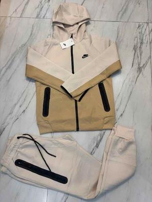 Chandal nike Moda y complementos de segunda mano barata Milanuncios