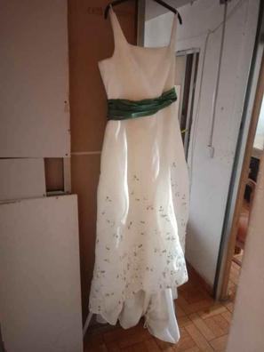 Vestidos y trajes de novia de segunda mano baratos en Antequera