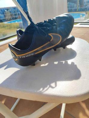 Botas fútbol césped artificial Nike de segunda mano por 105 EUR en Madrid  en WALLAPOP