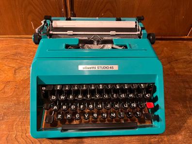 Máquina de escribir “Olivetti Studio 46” diseñada por Mario Bellini en 1973