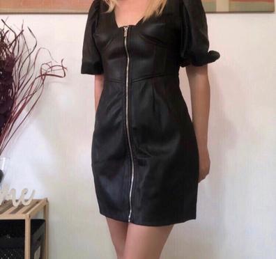 Vestido negro cuero discount bershka