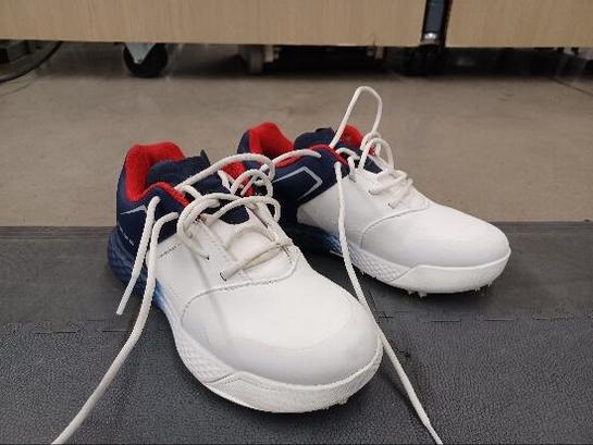 Second Hand ZAPATOS DE GOLF GRIP IMPERMEABLES NIñO - - Riloop