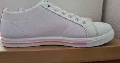 Zapatillas imitacion Moda y segunda mano barata | Milanuncios