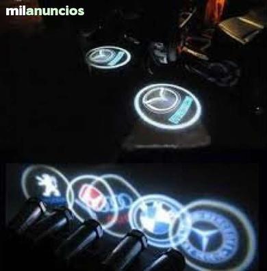 Proyector LED con logo Renault: Ilumina tu camino con estilo