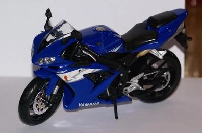 Coleccion Escala Moto Juguete Yzf-r1 Con Base Llavero 17cm