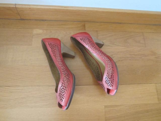 Sandalias rojas online piel