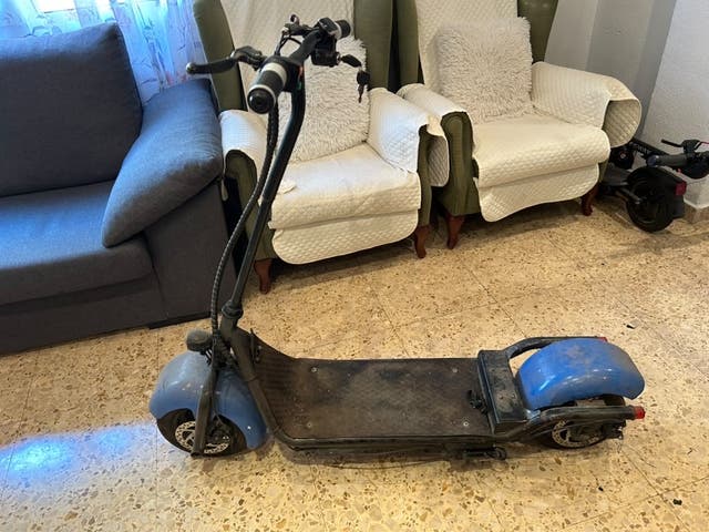 Milanuncios - Patinete eléctrico azul y negro