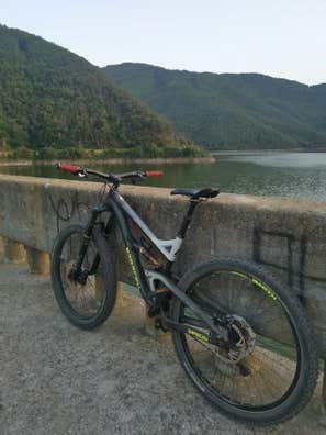 Bici de enduro doble suspension de segunda mano Milanuncios