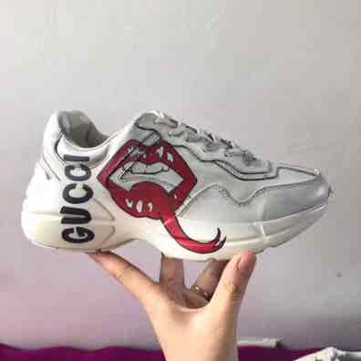 Zapatillas marca contrareembolso Moda y complementos de segunda mano barata Milanuncios