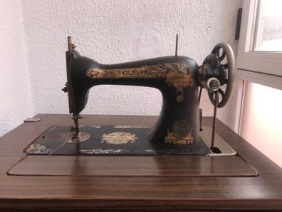 Historia de un mueble: máquina de coser Singer + nuestra restauración -  Amarquimia