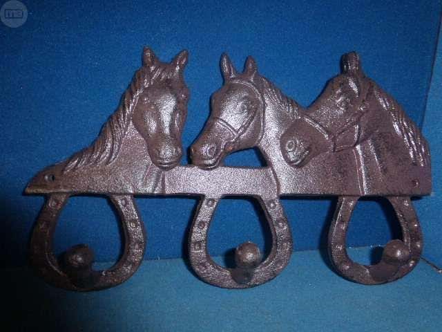 Milanuncios Perchero de pared de hierro con caballos
