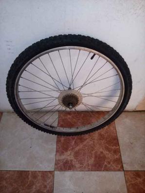 Ruedines bicicleta de 20 a 24 pulgadas de segunda mano por 10 EUR en  Barcelona en WALLAPOP