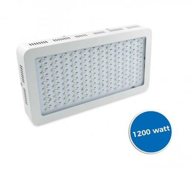  Bombillas LED de iluminación para exteriores e interiores,  encendido y apagado automático, sensor de luz integrado, 3000 K blanco  suave, paquete de 4 : Herramientas y Mejoras del Hogar