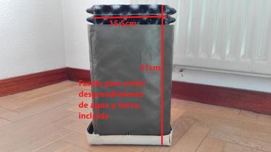 Cubo basura grande 70l de segunda mano por 12 EUR en Santander en