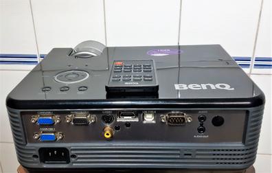 Proyector BenQ MP515, Resolución de 800 x 600 y 2500 lúmenes.