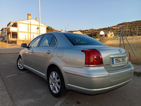 Toyota avensis 250