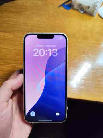 iPhone 13 128Go Blanc - iCloud OFF - Ne s'allume PAS