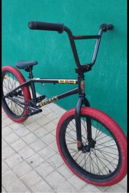 Bicicleta Bmx Bicicleta Gt Con Rines De Plastico Bmx Gt Negra Y