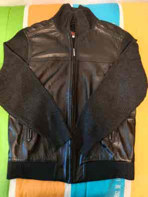 Chaqueta bershka mujer cuero negra de segunda mano para hombre