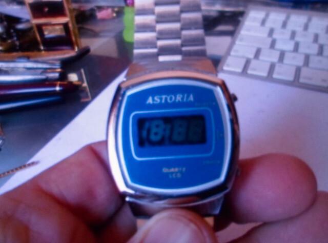 Milanuncios Reloj digital antigua marca Astoria