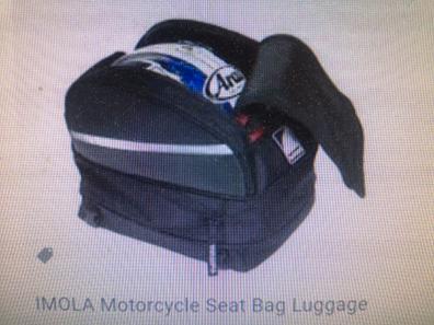 bolsa trasera para moto con cinchas desmontable .