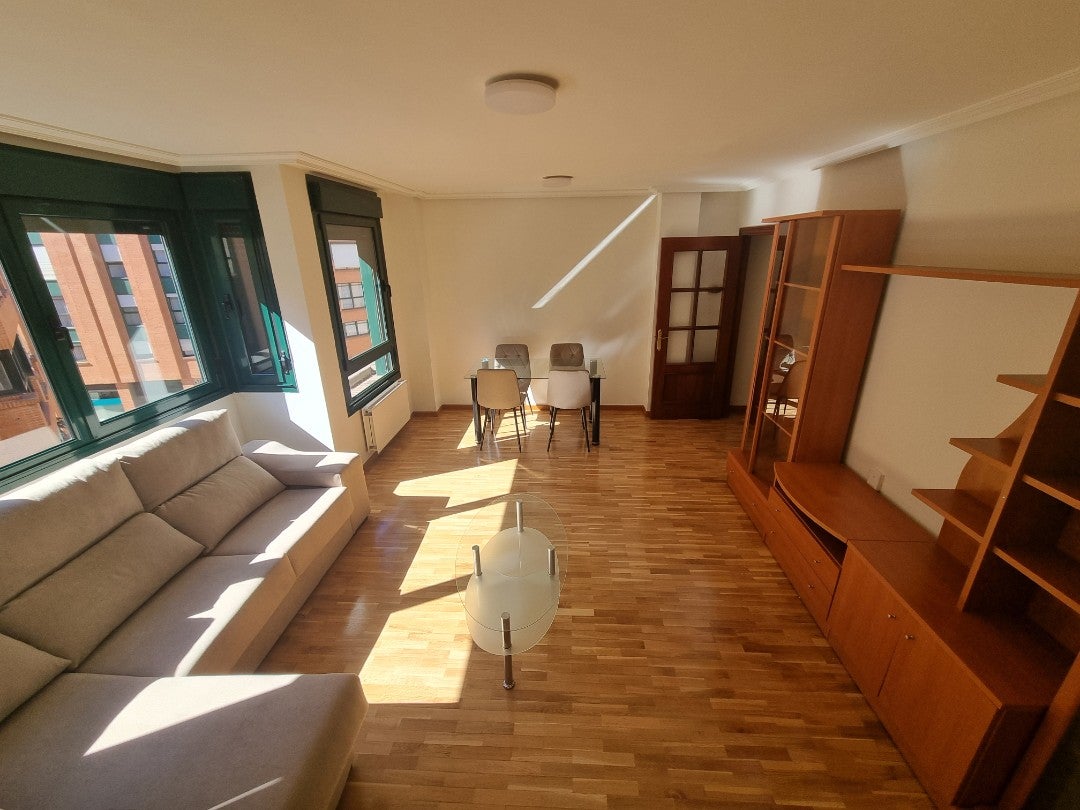 Fotografía del inmueble reportado: 900 €/mes — Oviedo, Oviedo