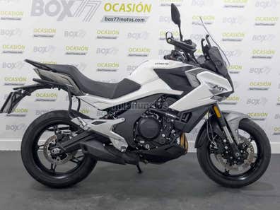 CFMOTO 700 MT Versión 2023