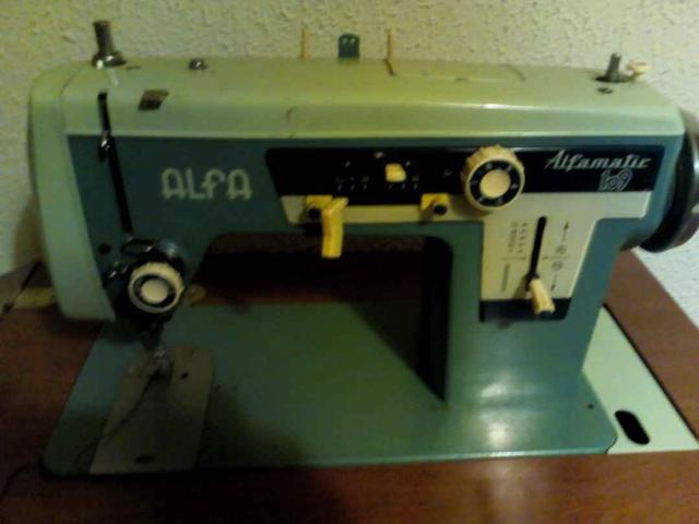 Milanuncios - Máquina de coser Alfa con pedal eléctric