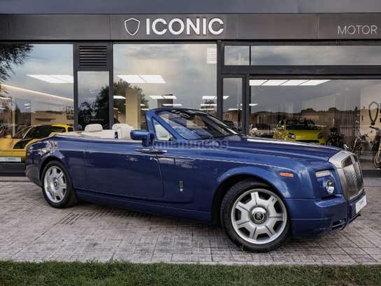 ROLLS-ROYCE Phantom Drophead Coupe