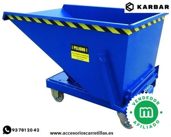 Carretilla de mano de color azul para transporte